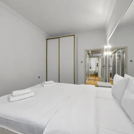 Heartline By Bookinghost