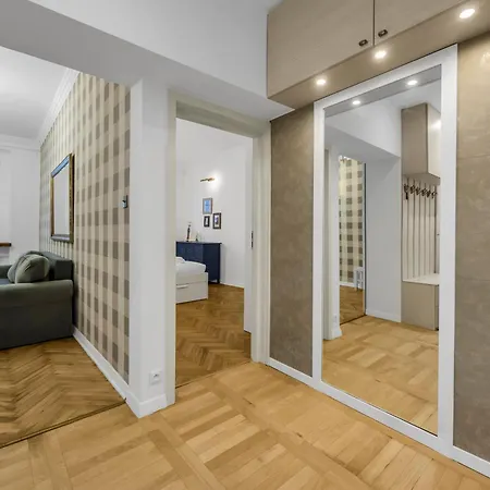 Heartline By Bookinghost