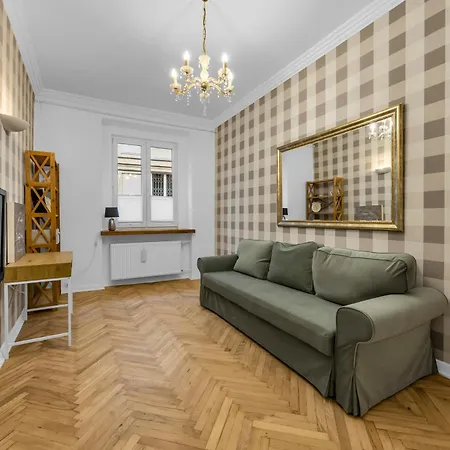 Heartline By Bookinghost