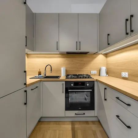 Heartline By Bookinghost *